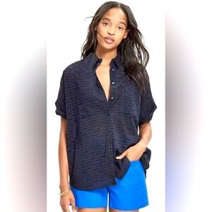 Madewell Courier Short Sleeve Button Front Shirt in Navy Eyelet Size XXS